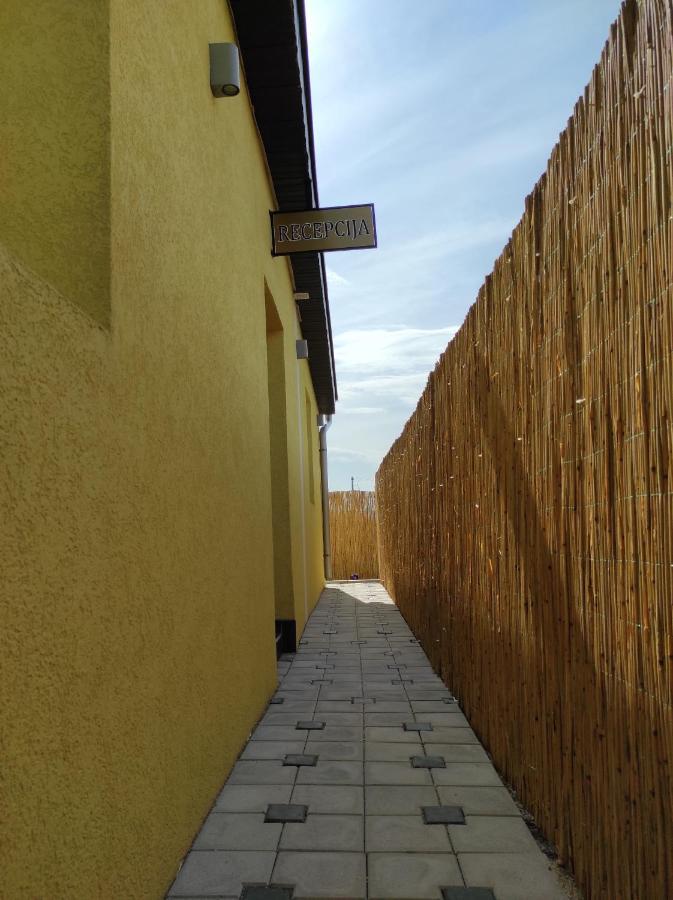 V & V Villa Lalince Exteriér fotografie