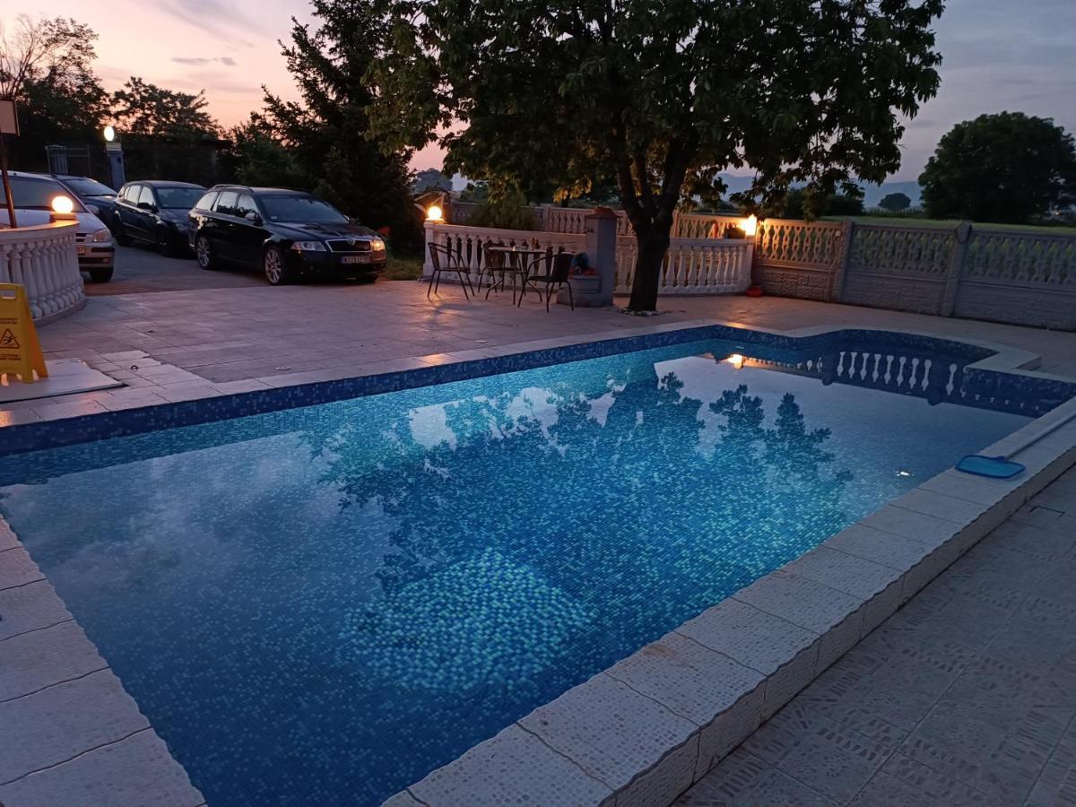 V & V Villa Lalince Exteriér fotografie