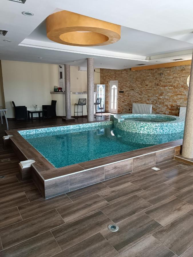 V & V Villa Lalince Exteriér fotografie